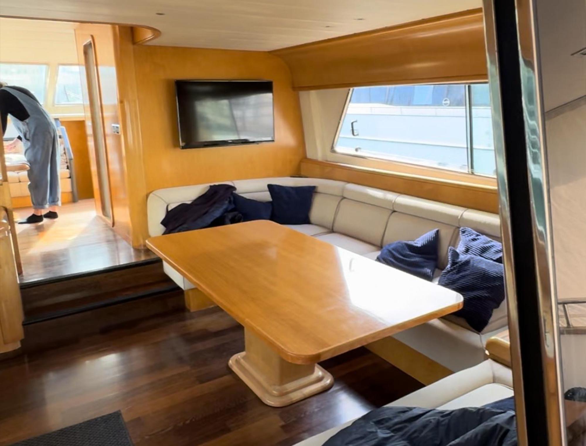 Hotel Bb Boat Lady A Janov Exteriér fotografie
